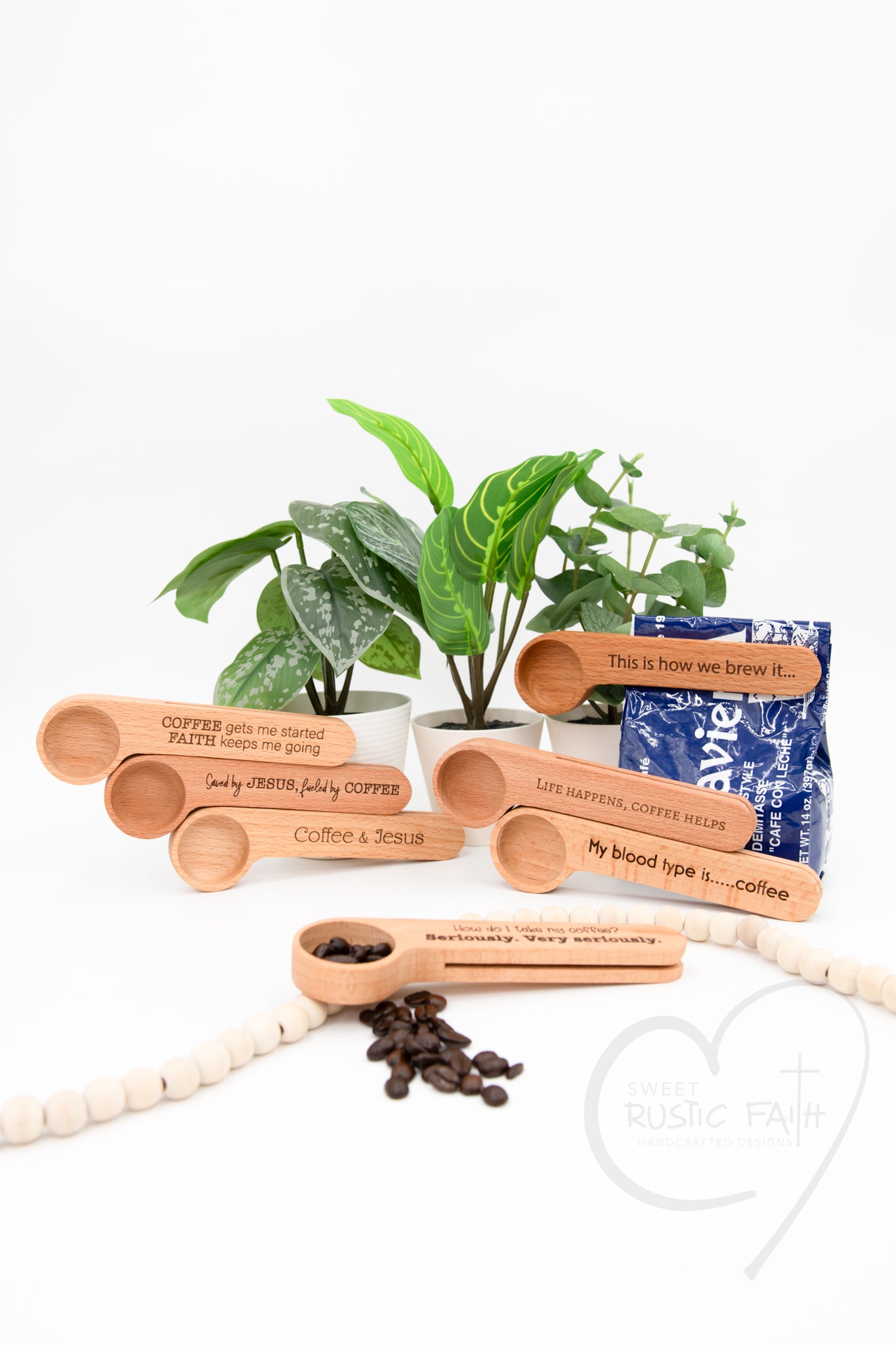 Coffee scoop / bag closure with funnies