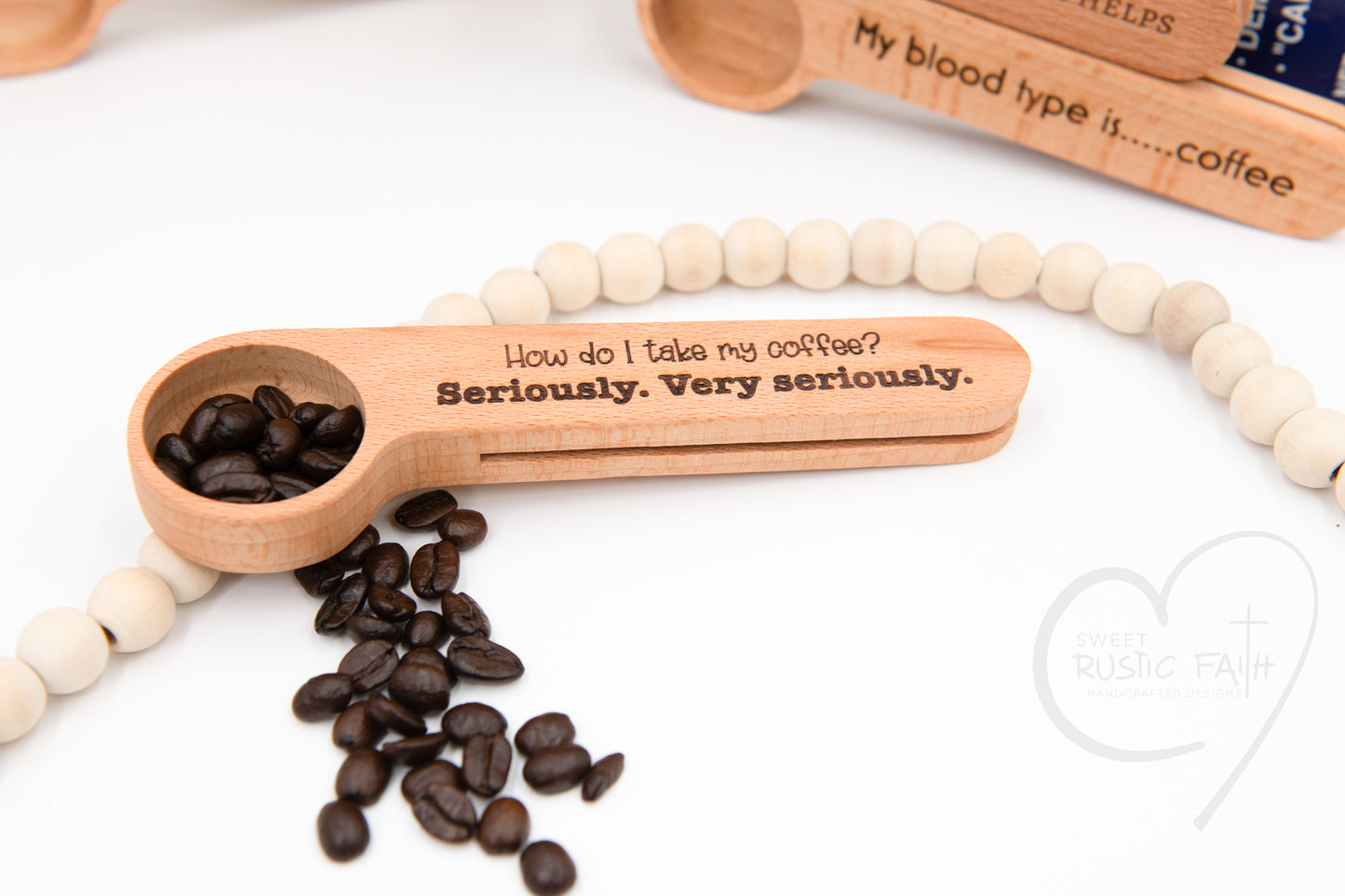 Coffee scoop / bag closure with funnies